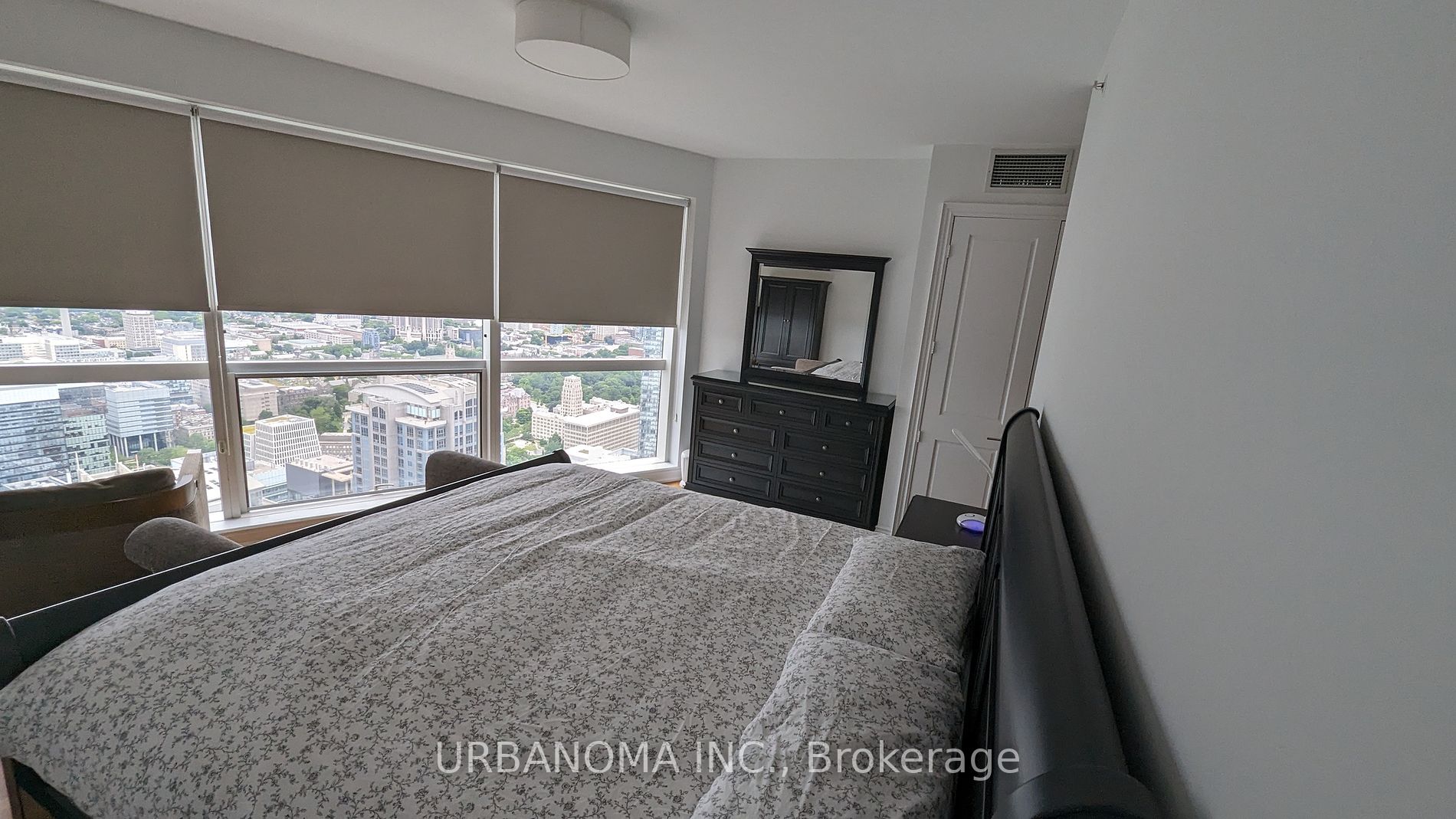 388 Yonge St W, #6116