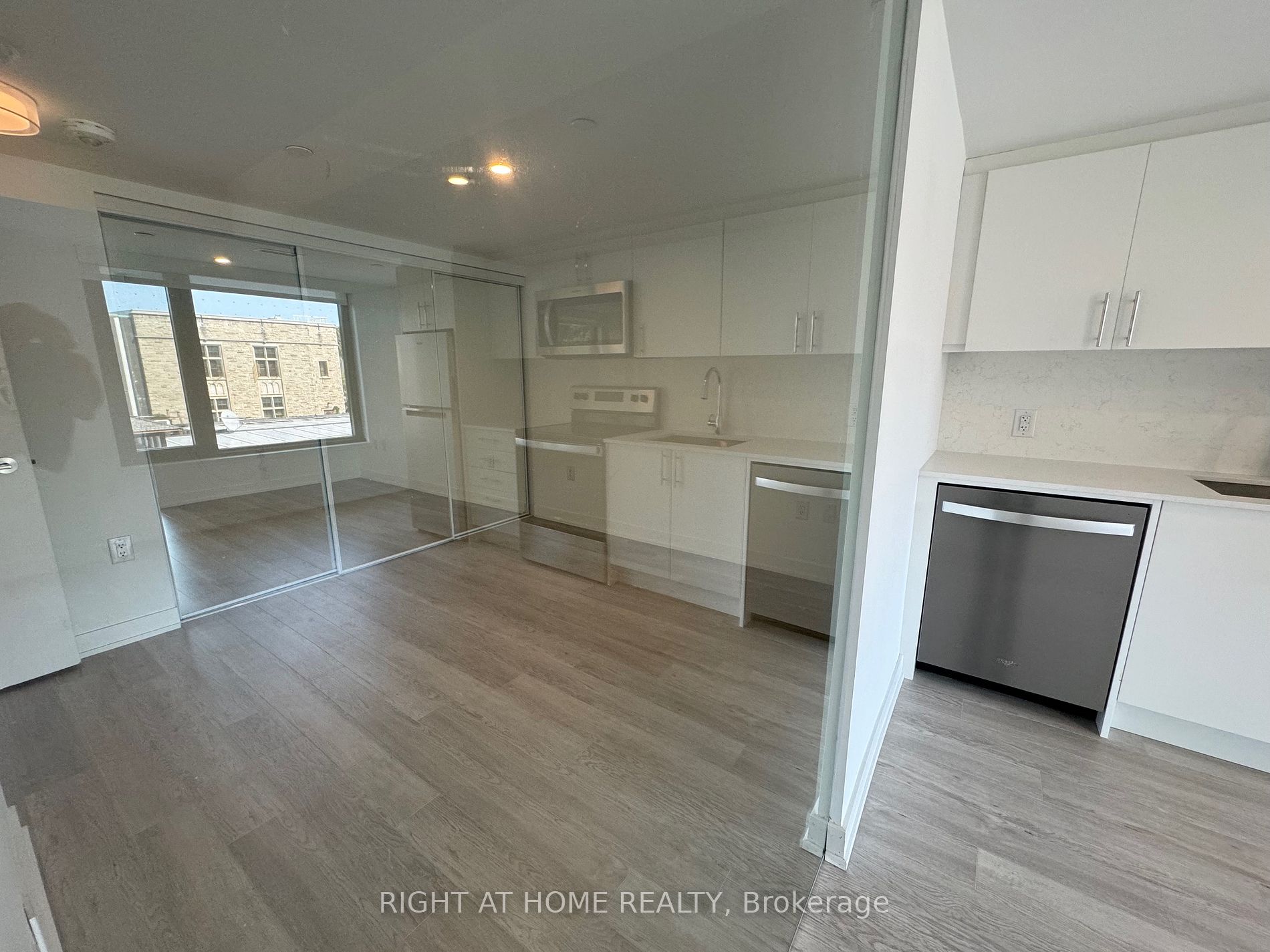 3 Strathgowan Ave, #311