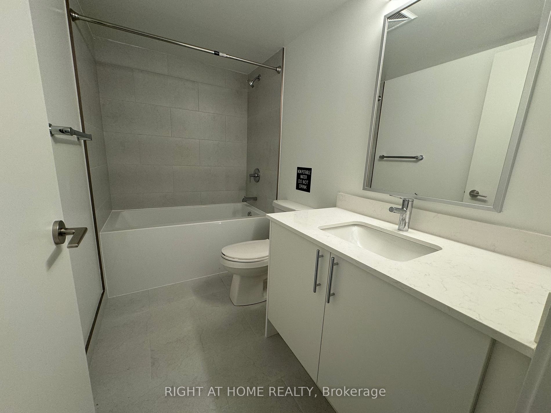 3 Strathgowan Ave, #311