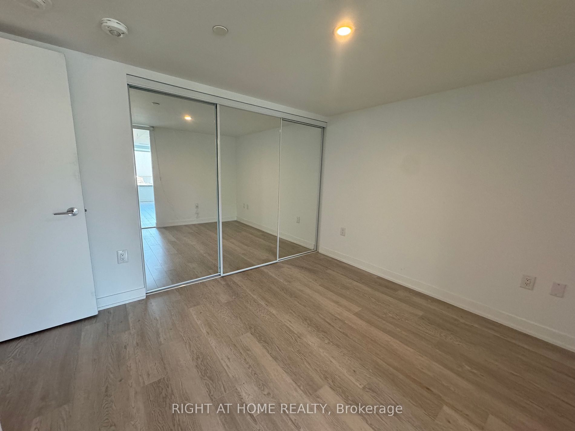 3 Strathgowan Ave, #311