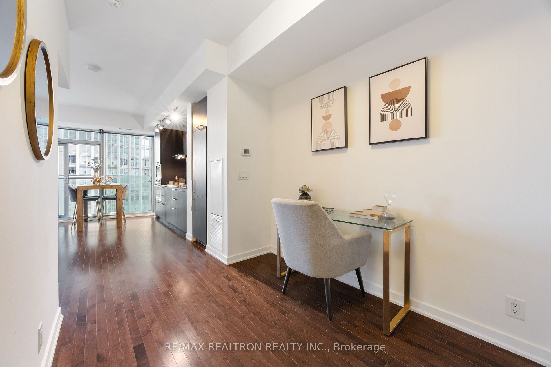 14 York St, #2704