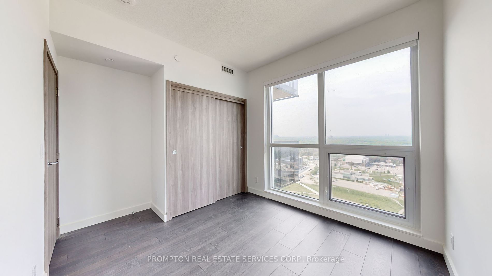 95 McMahon Dr, #3708