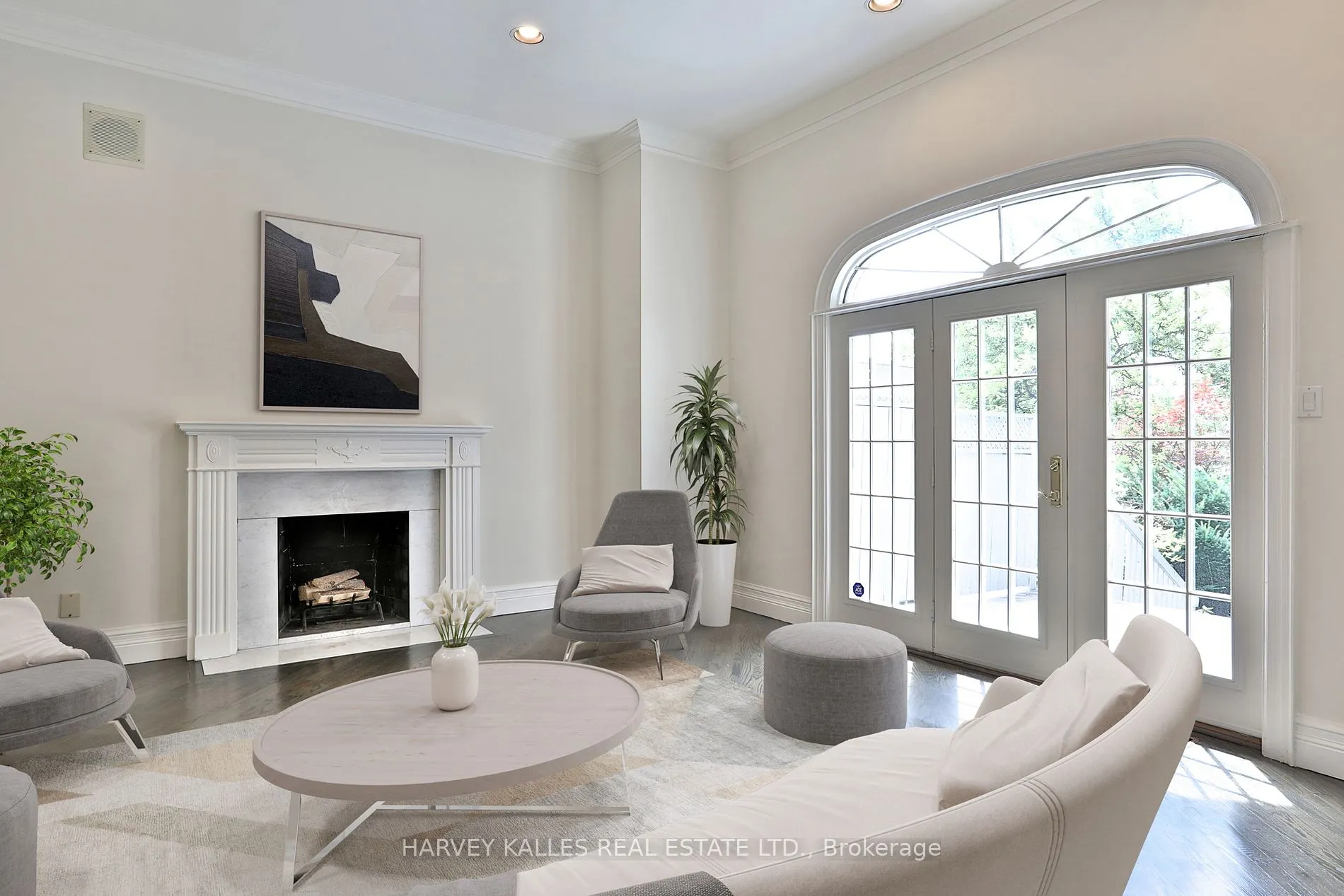351 Deloraine Ave