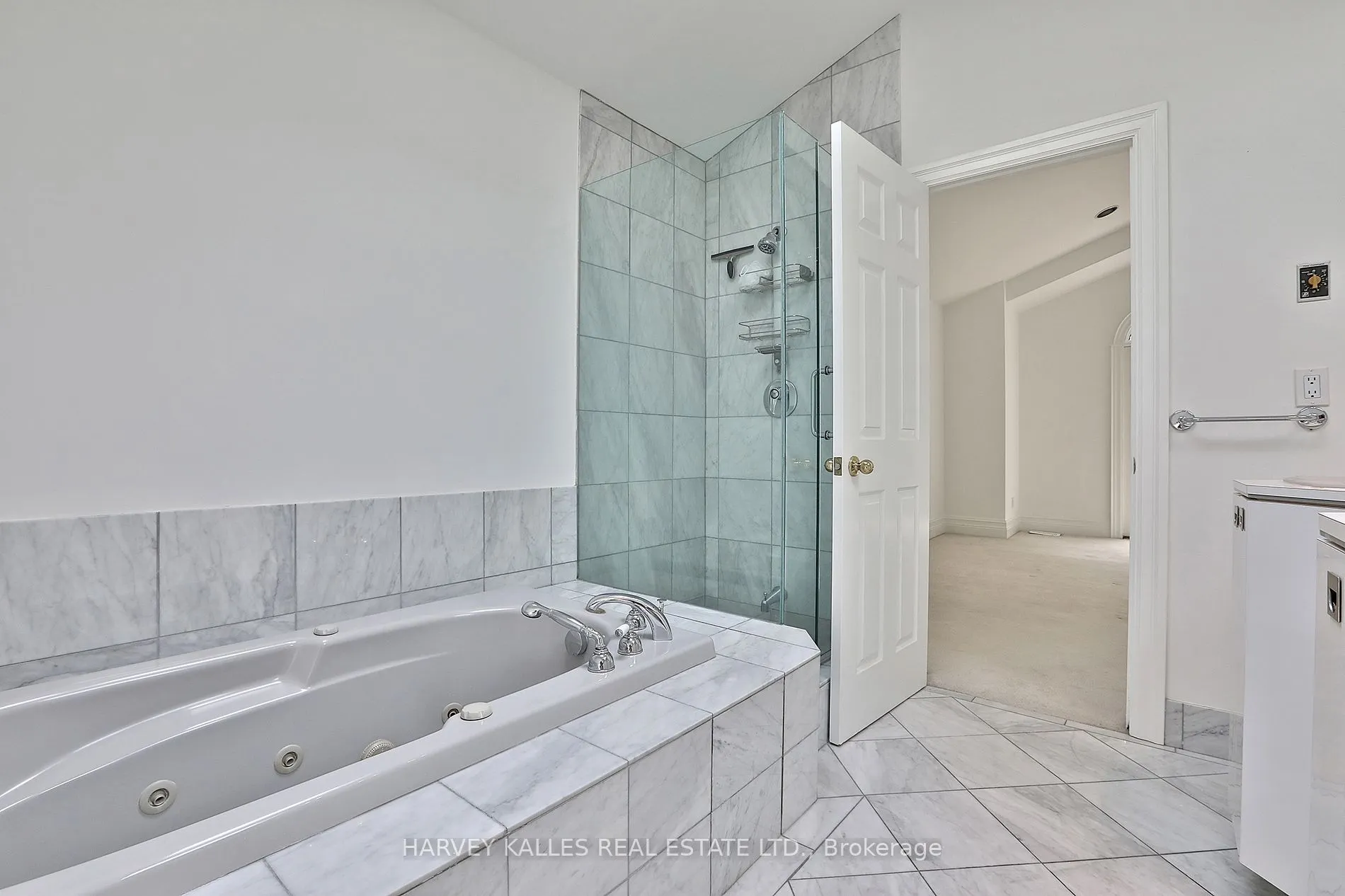 351 Deloraine Ave