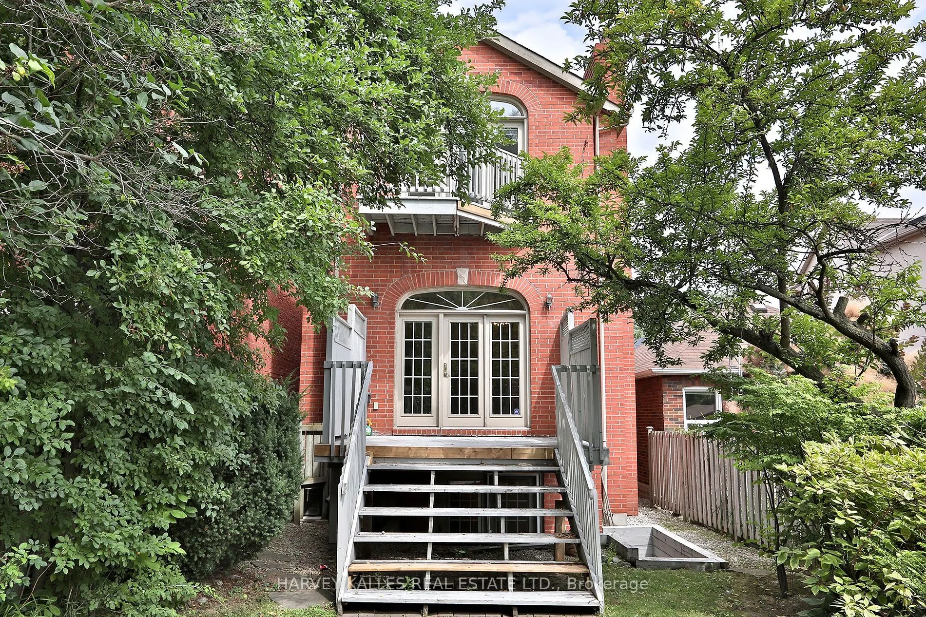 351 Deloraine Ave
