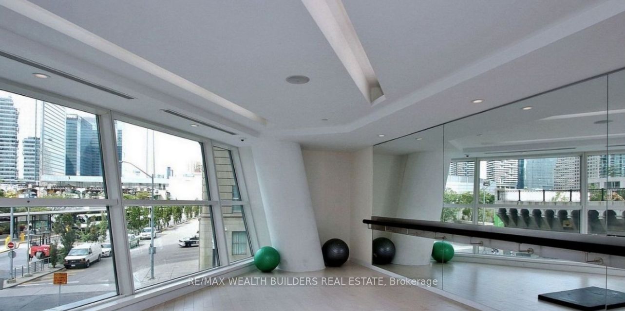 8 The Esplanade, #2105