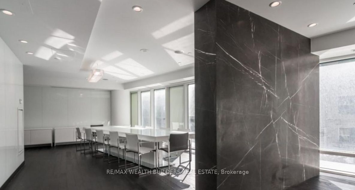 8 The Esplanade, #2105