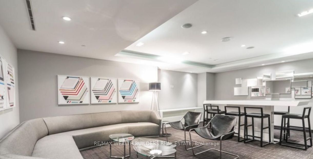 8 The Esplanade, #2105