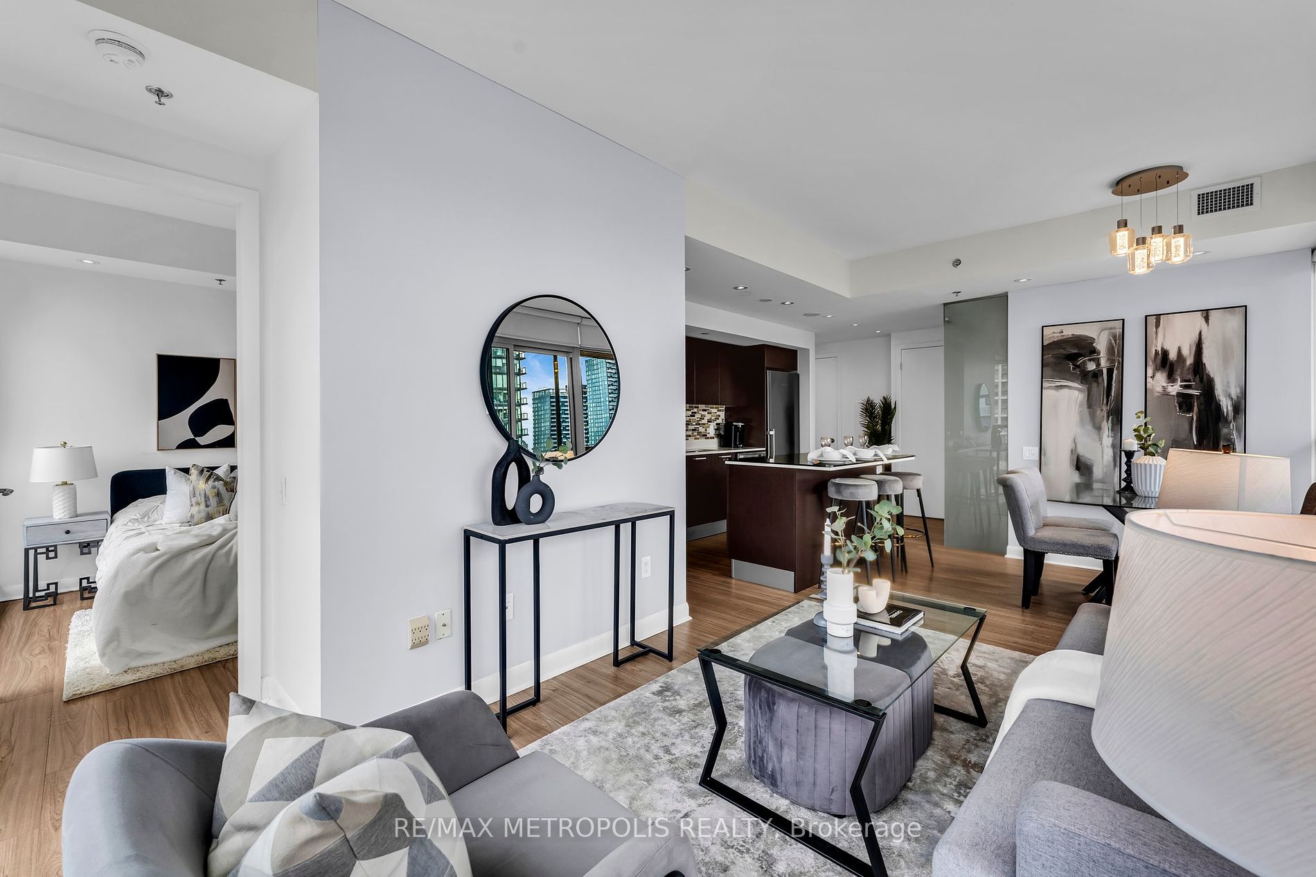 375 King St W, #3009