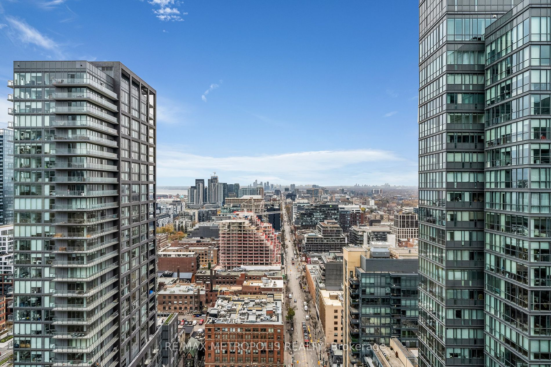 375 King St W, #3009