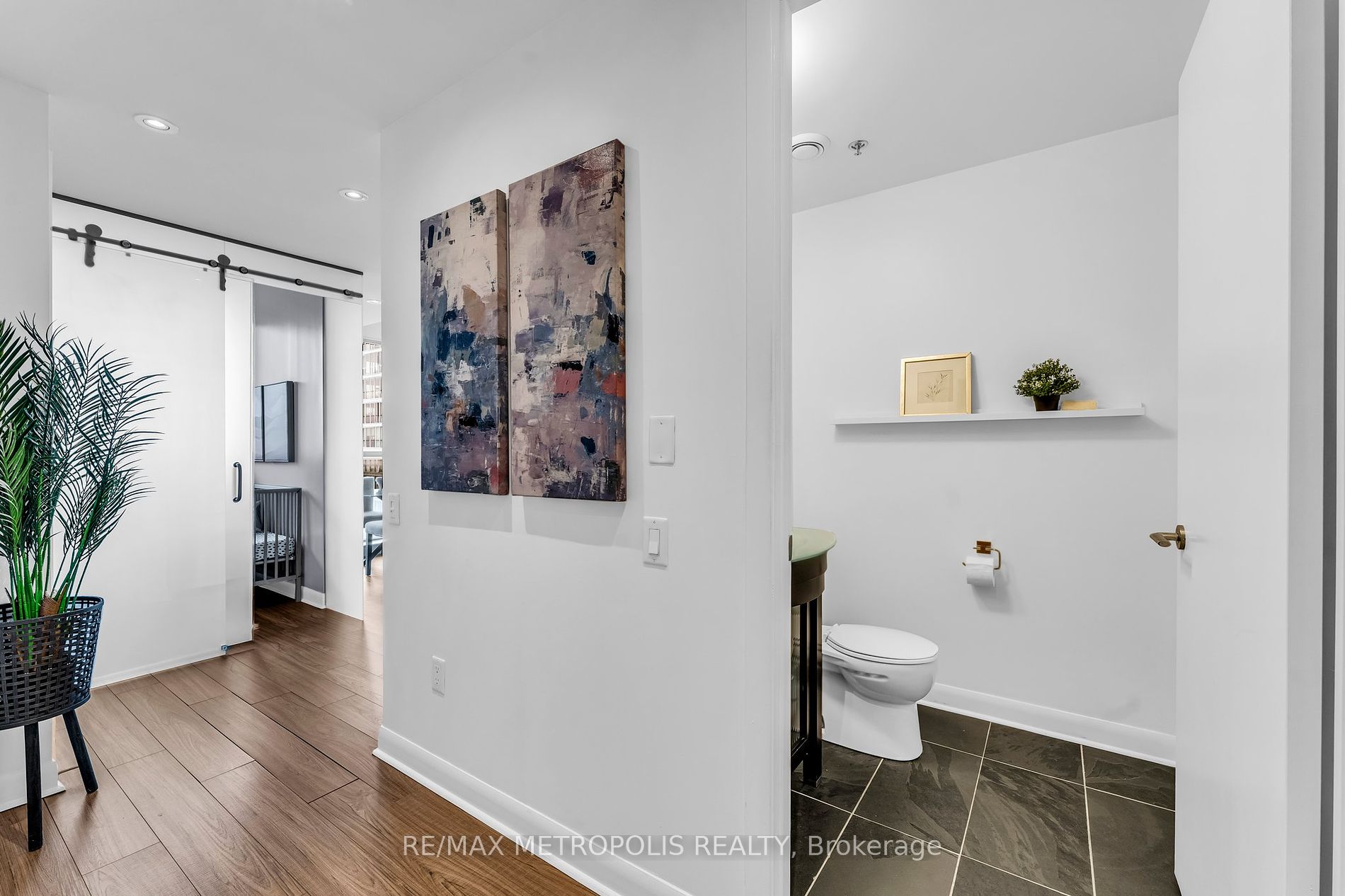 375 King St W, #3009