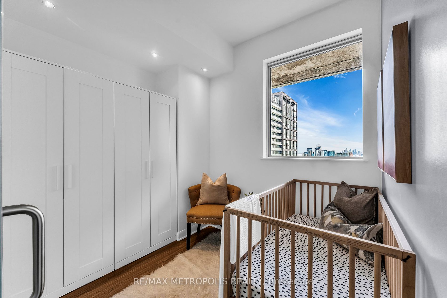375 King St W, #3009