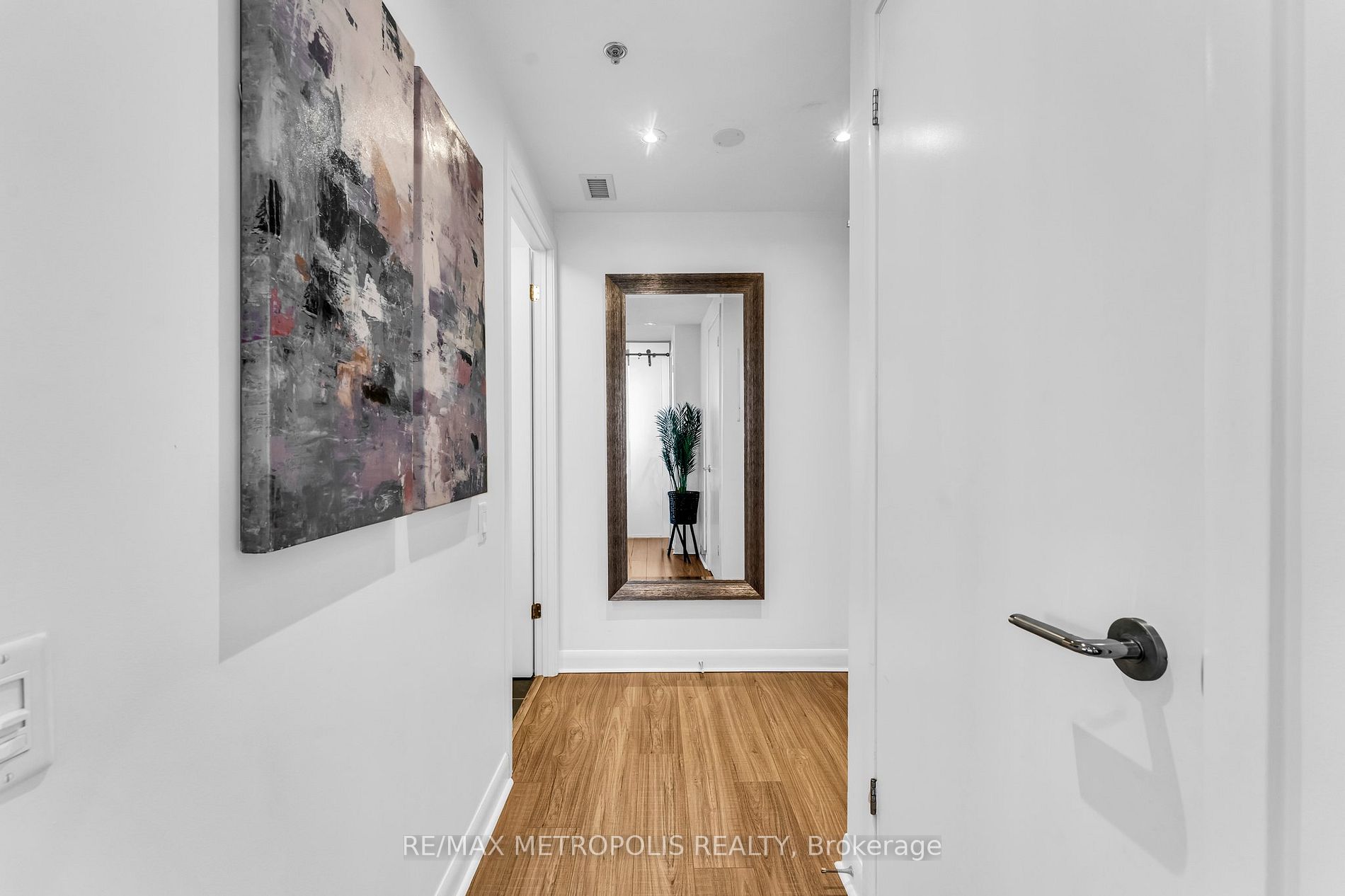 375 King St W, #3009