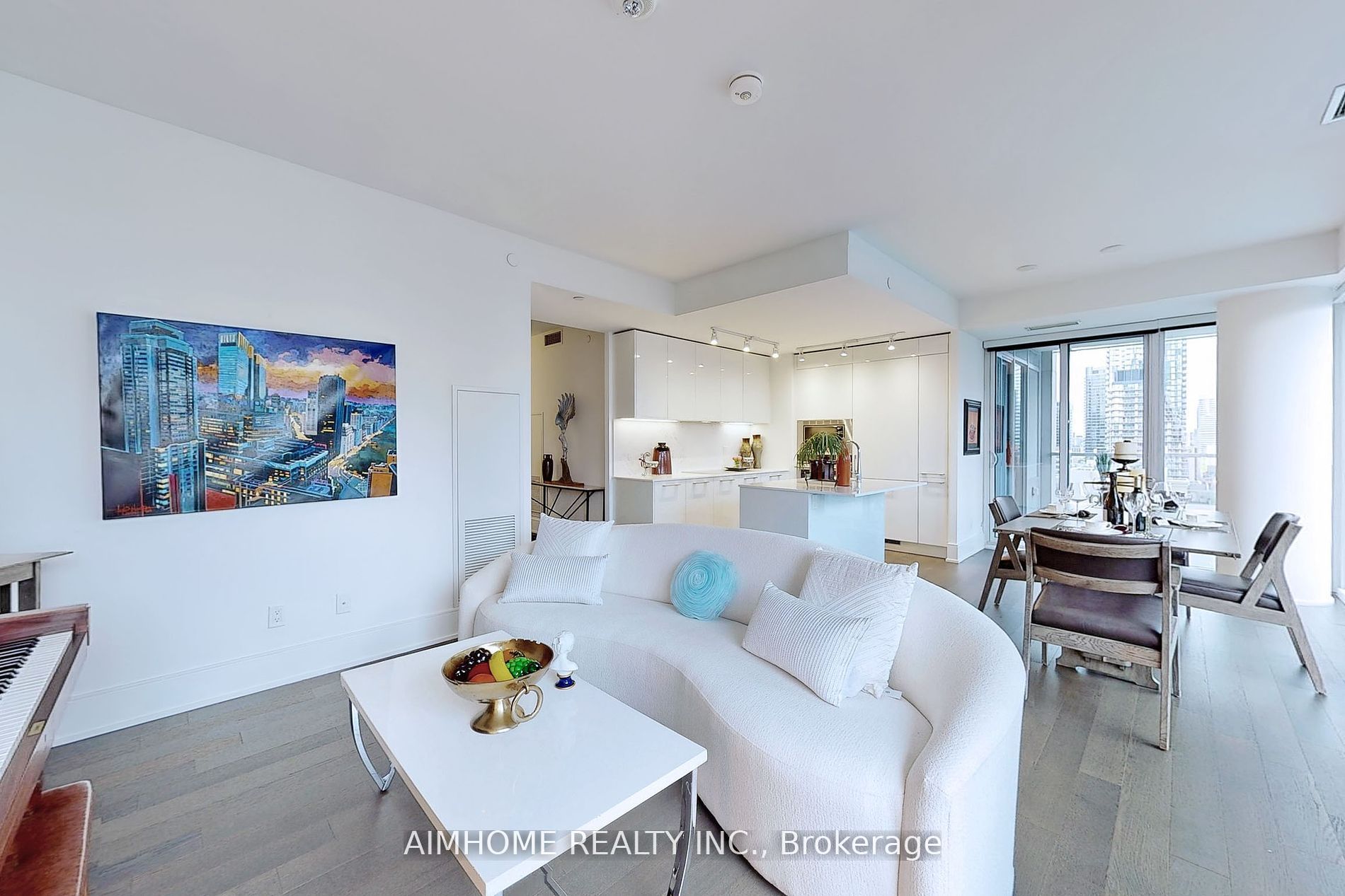 1 Gloucester St, #1815