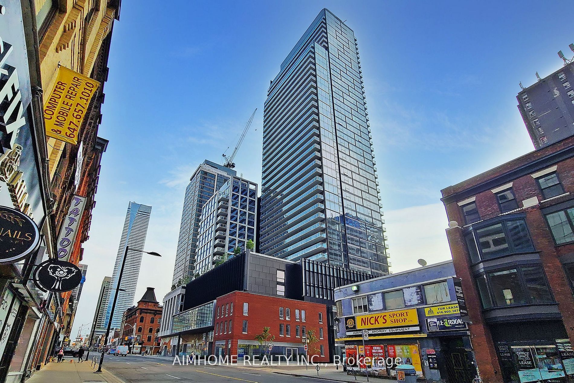 1 Gloucester St, #1815