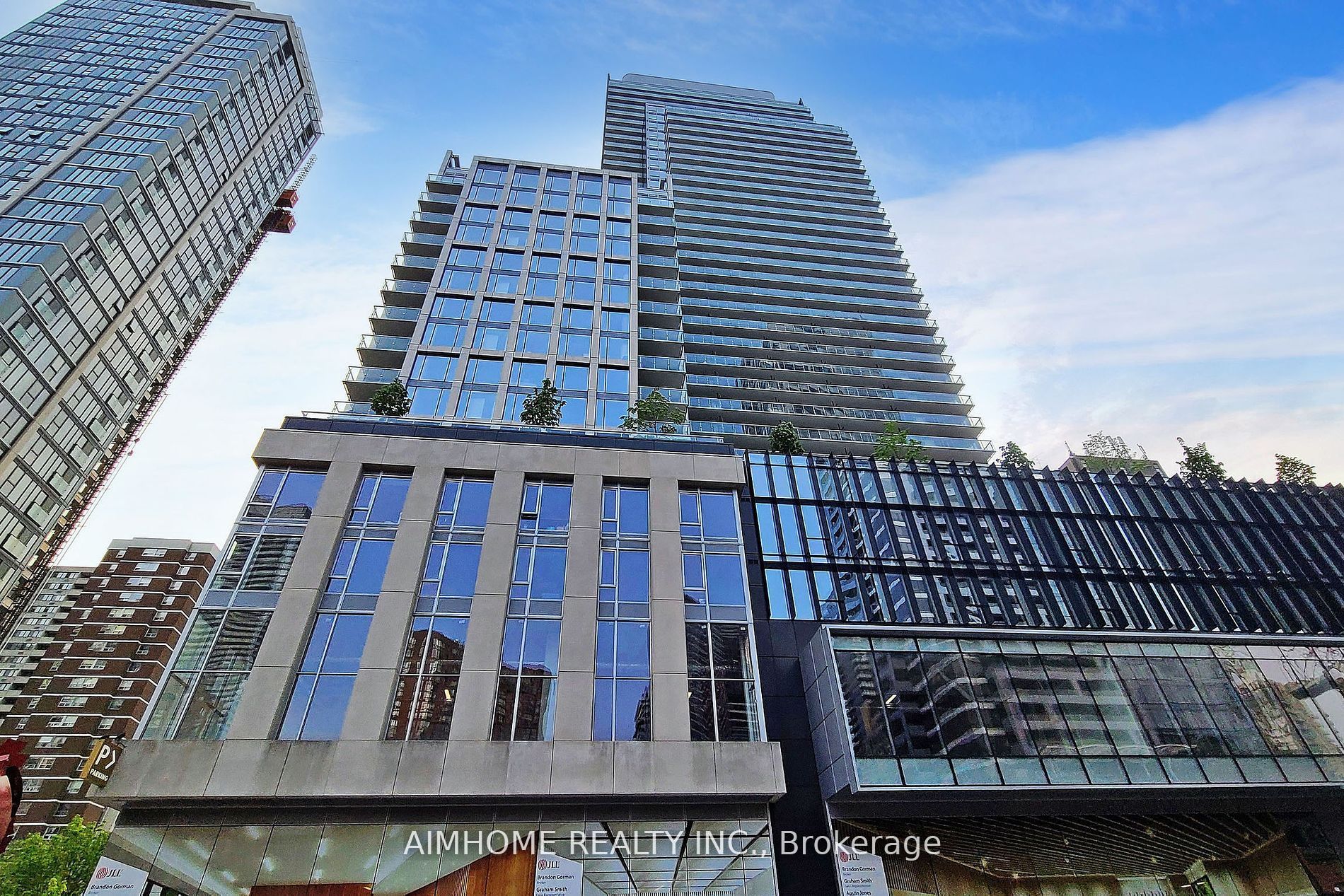 1 Gloucester St, #1815