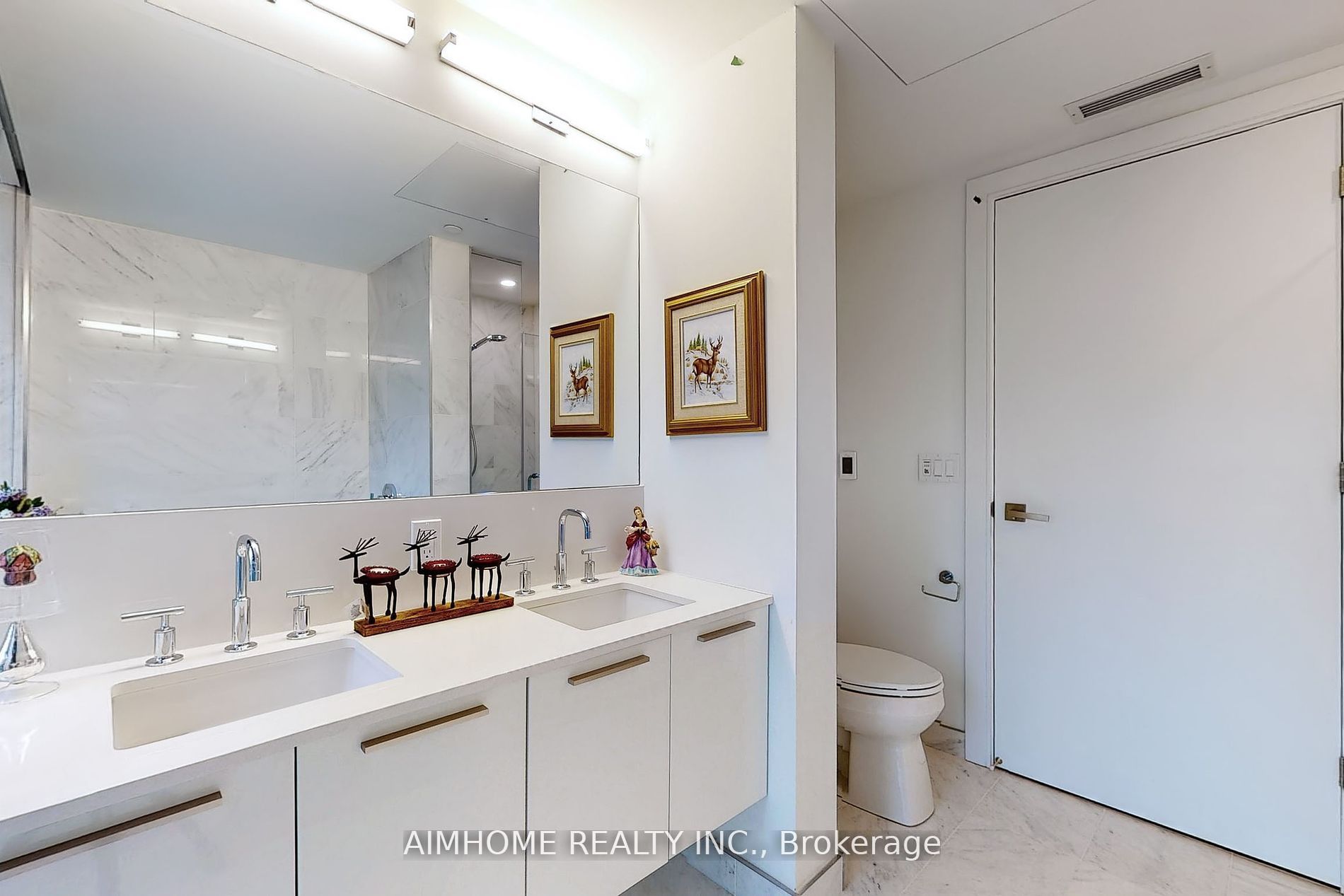 1 Gloucester St, #1815