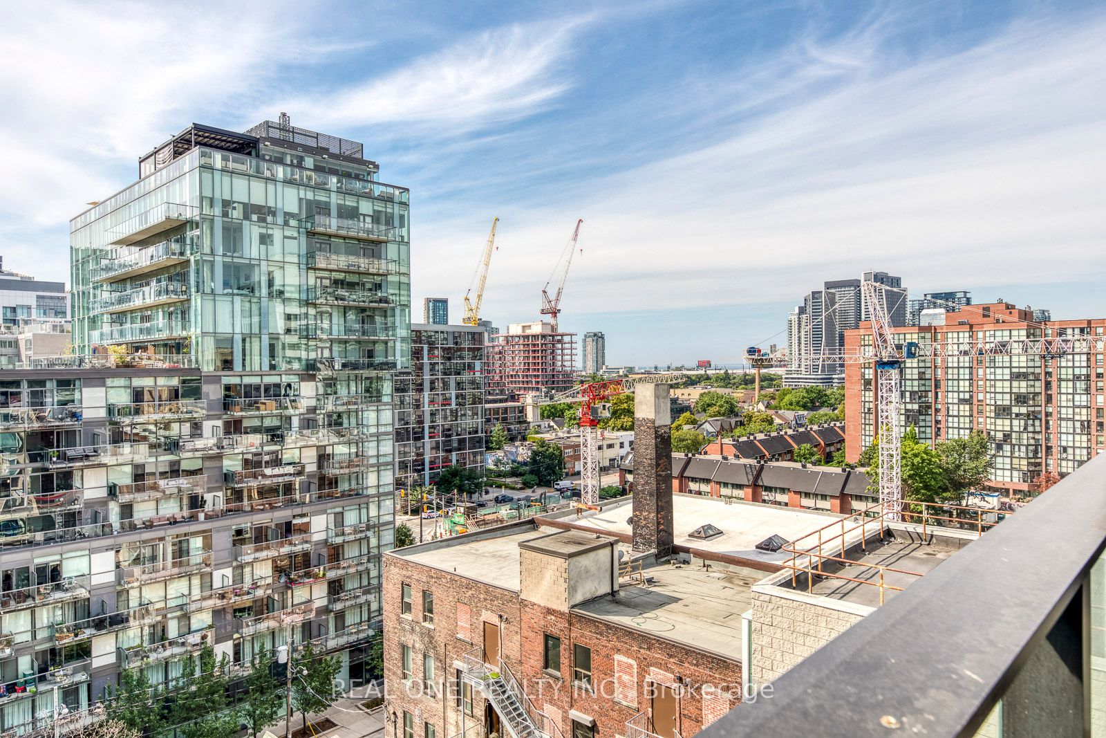 629 King St W, #913