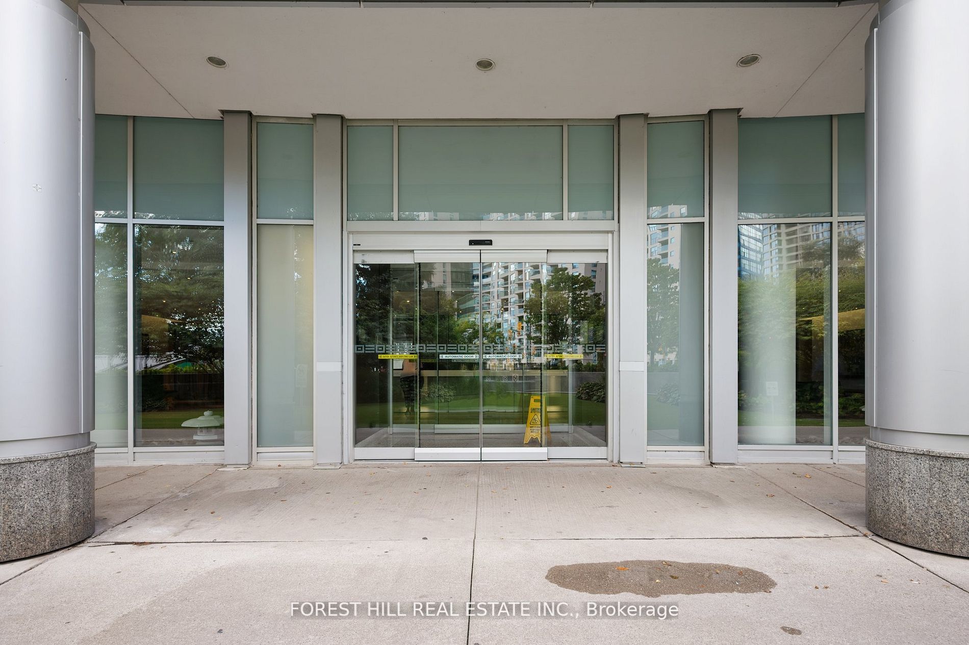 208 Queens Quay Blvd W, #3512