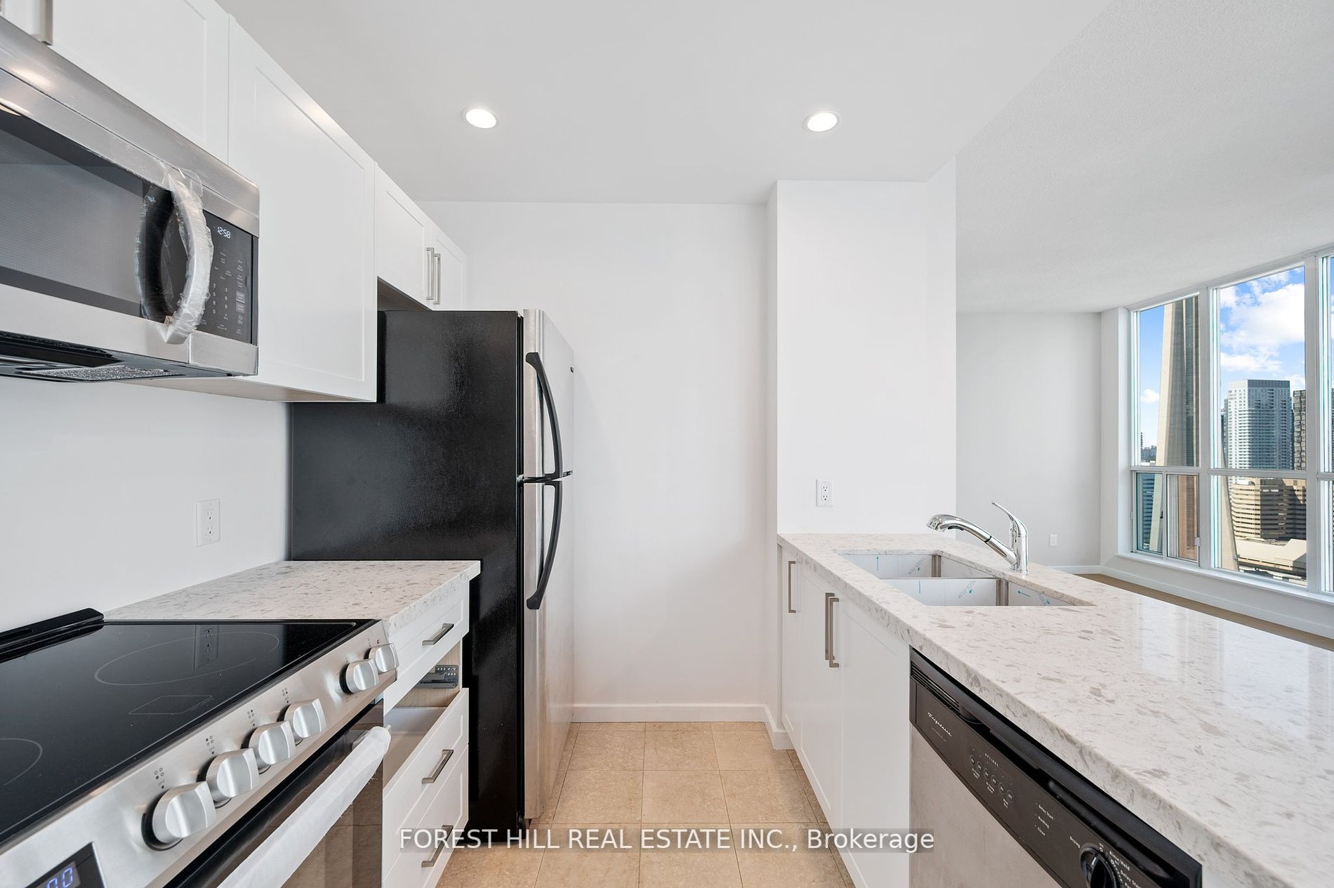 208 Queens Quay Blvd W, #3512