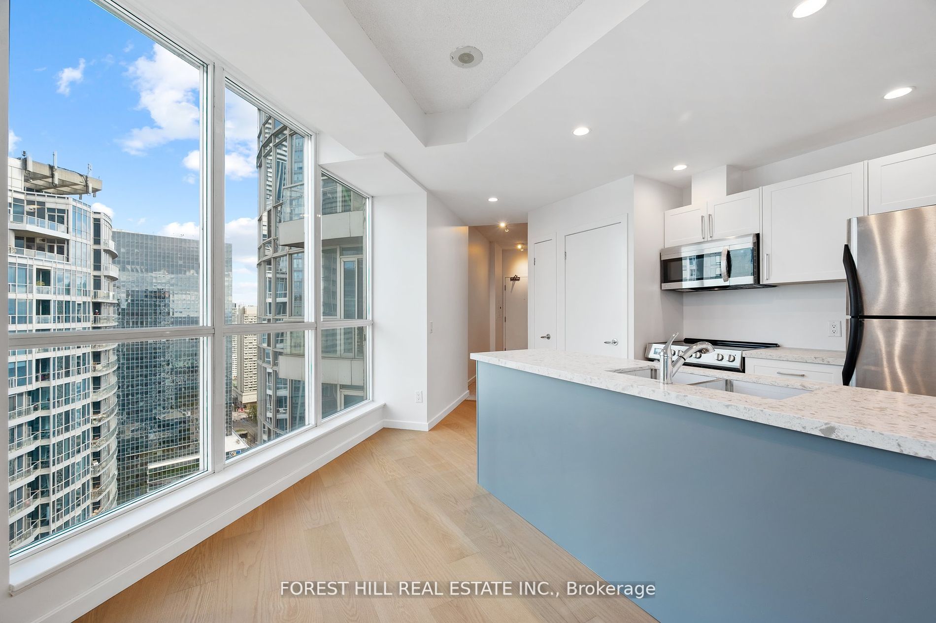 208 Queens Quay Blvd W, #3512