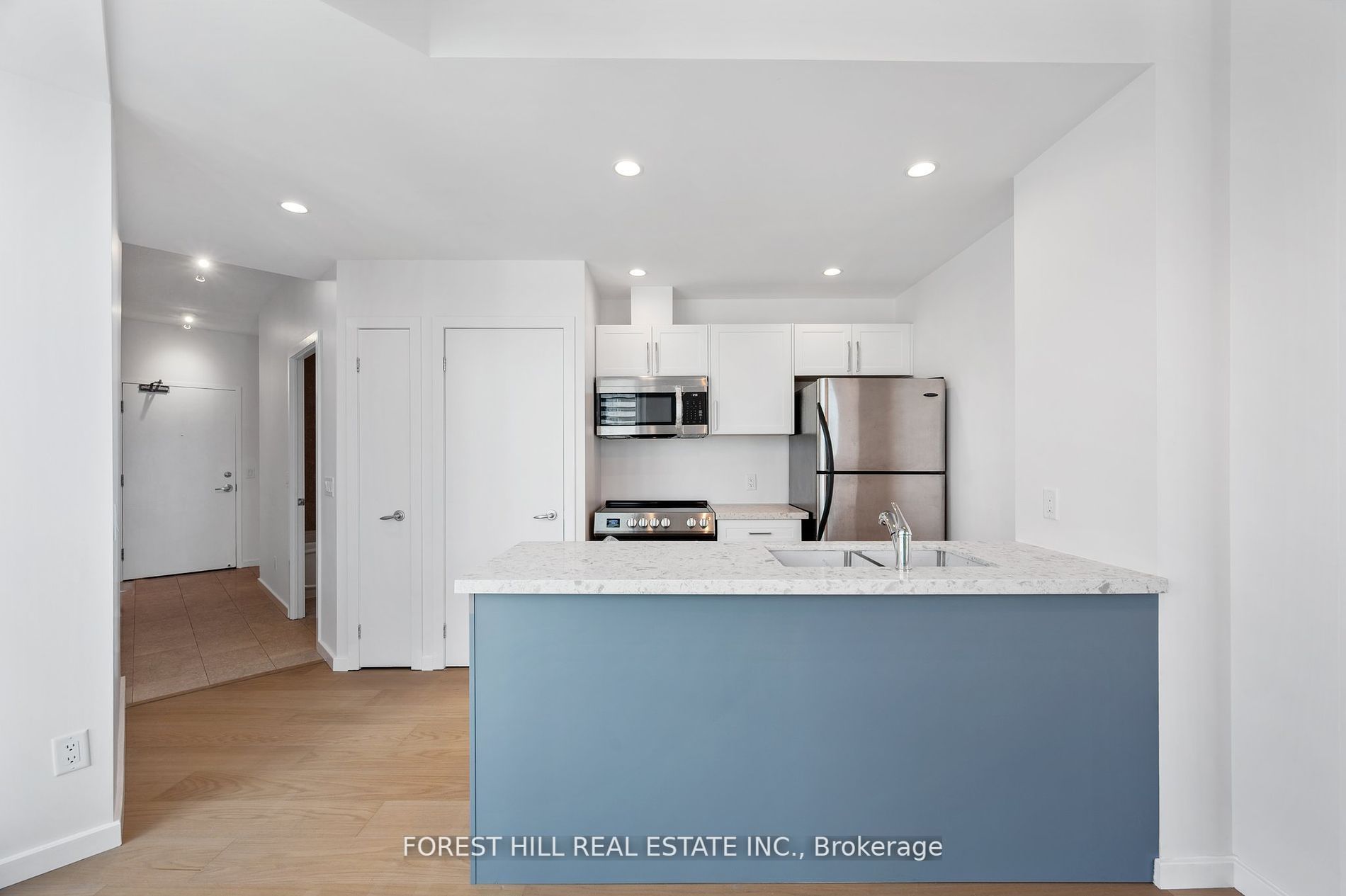 208 Queens Quay Blvd W, #3512