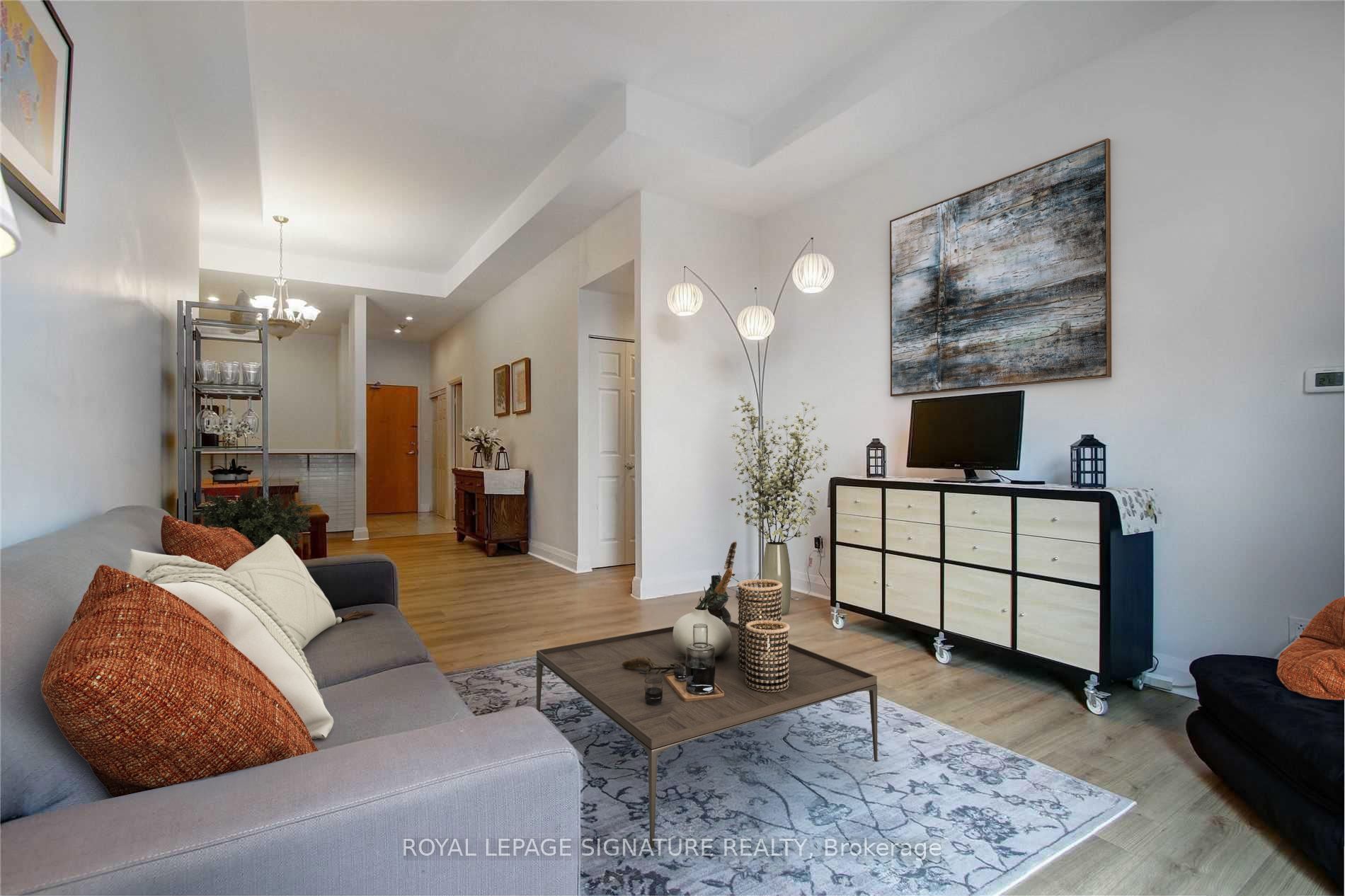 8 Wellesley St E, #803