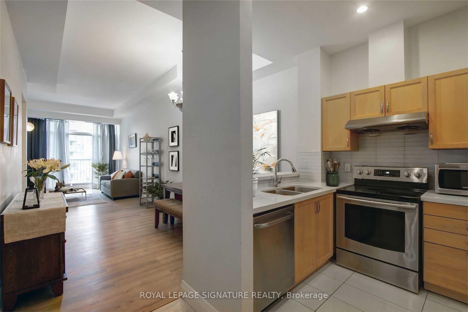 8 Wellesley St E, #803
