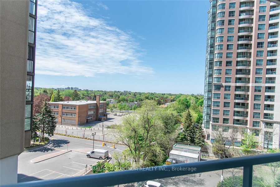 5500 Yonge St, #505