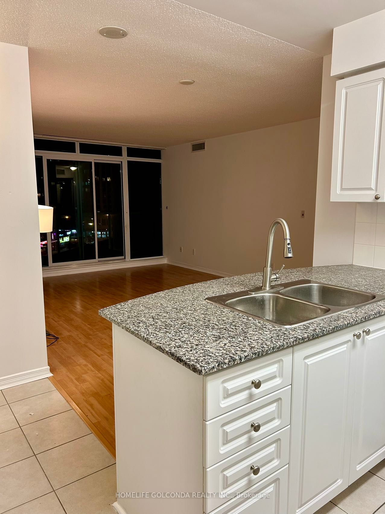 5500 Yonge St, #505