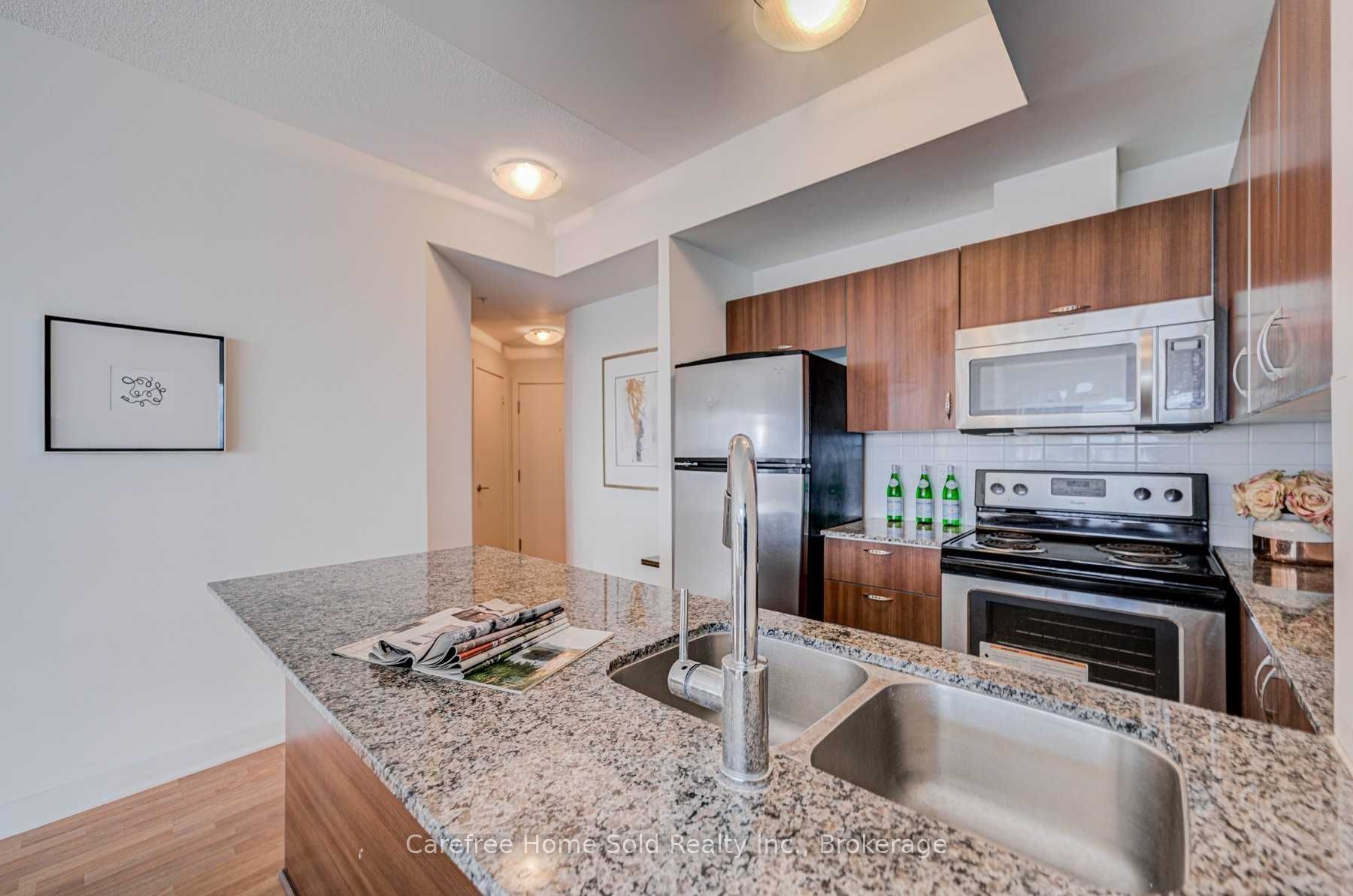 5740 Yonge St, #1207