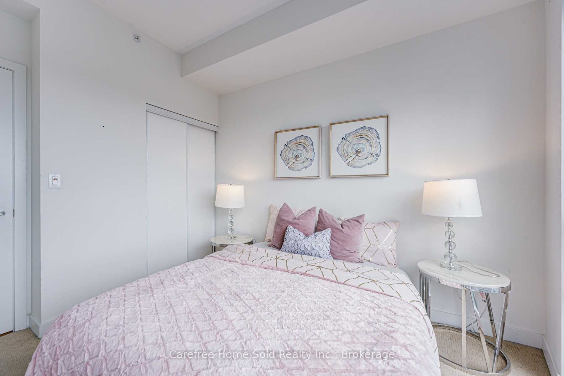 5740 Yonge St, #1207