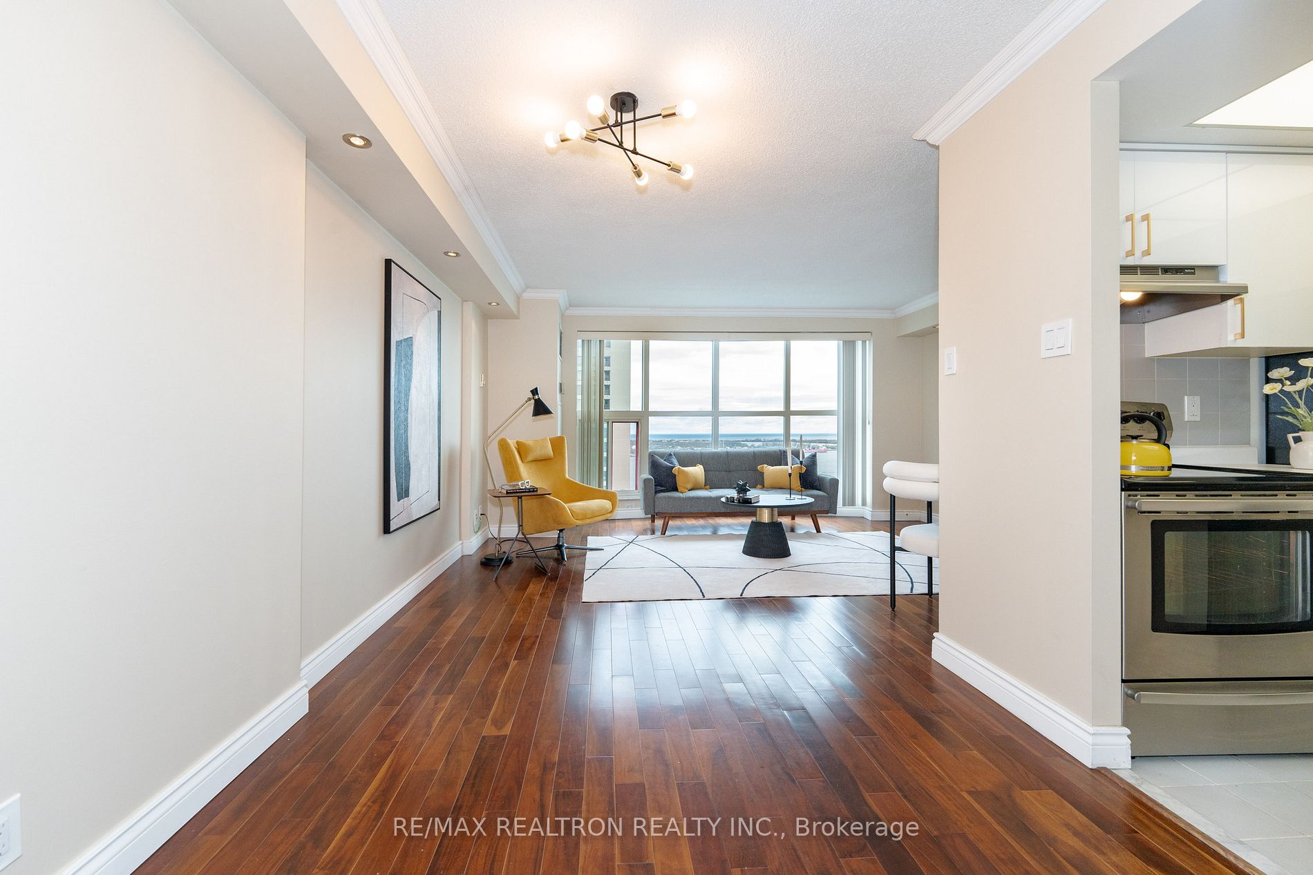 99 Harbour Sq, #3303