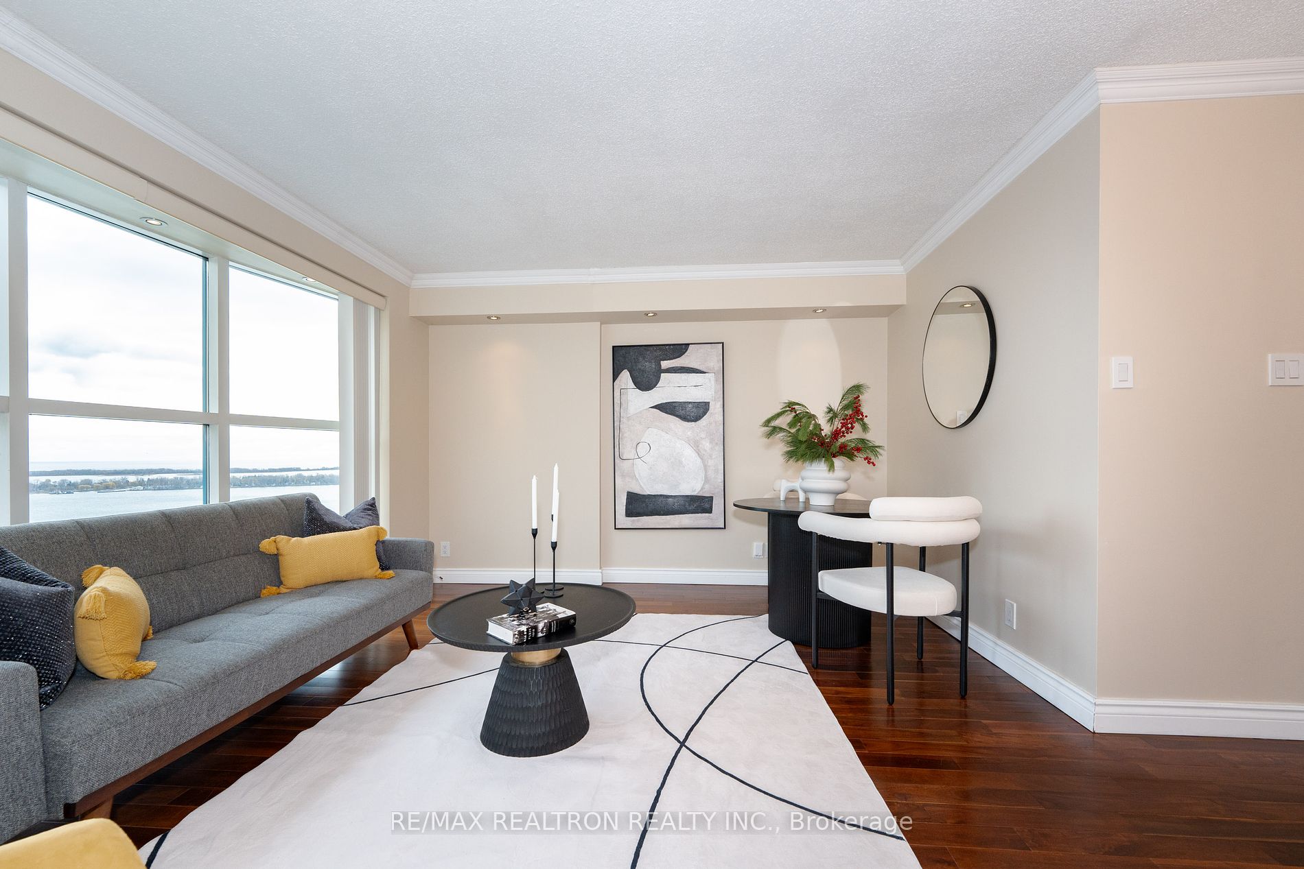 99 Harbour Sq, #3303