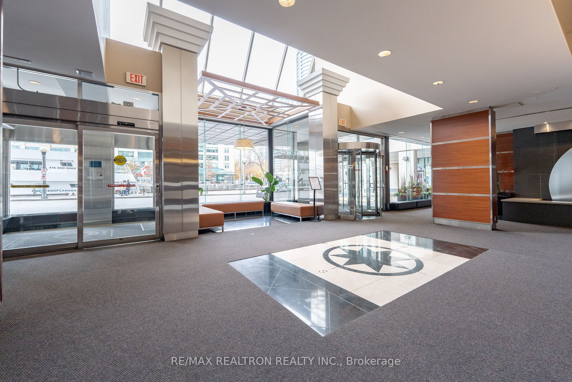 99 Harbour Sq, #3303