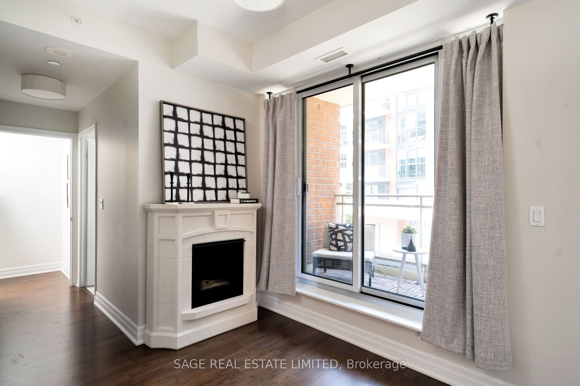 75 Sloping Sky Mews, #2