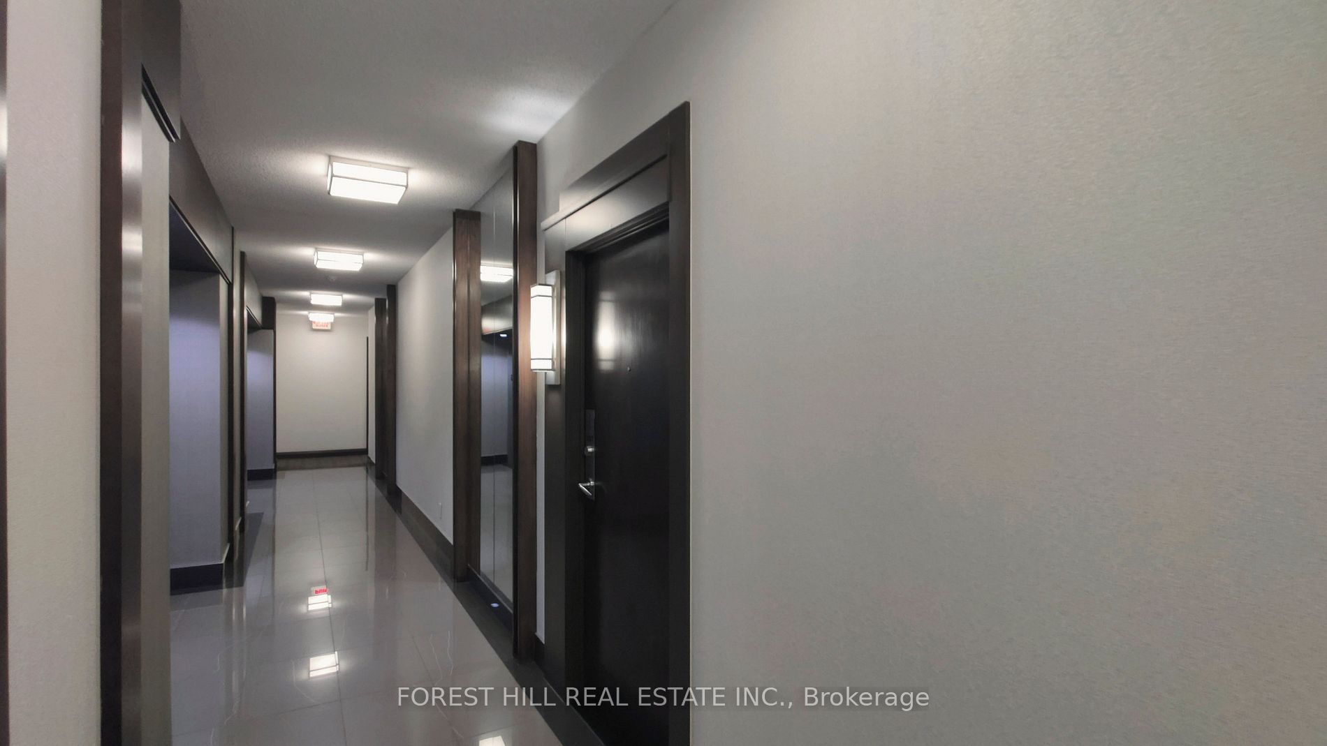 16 Yonge St, #2207