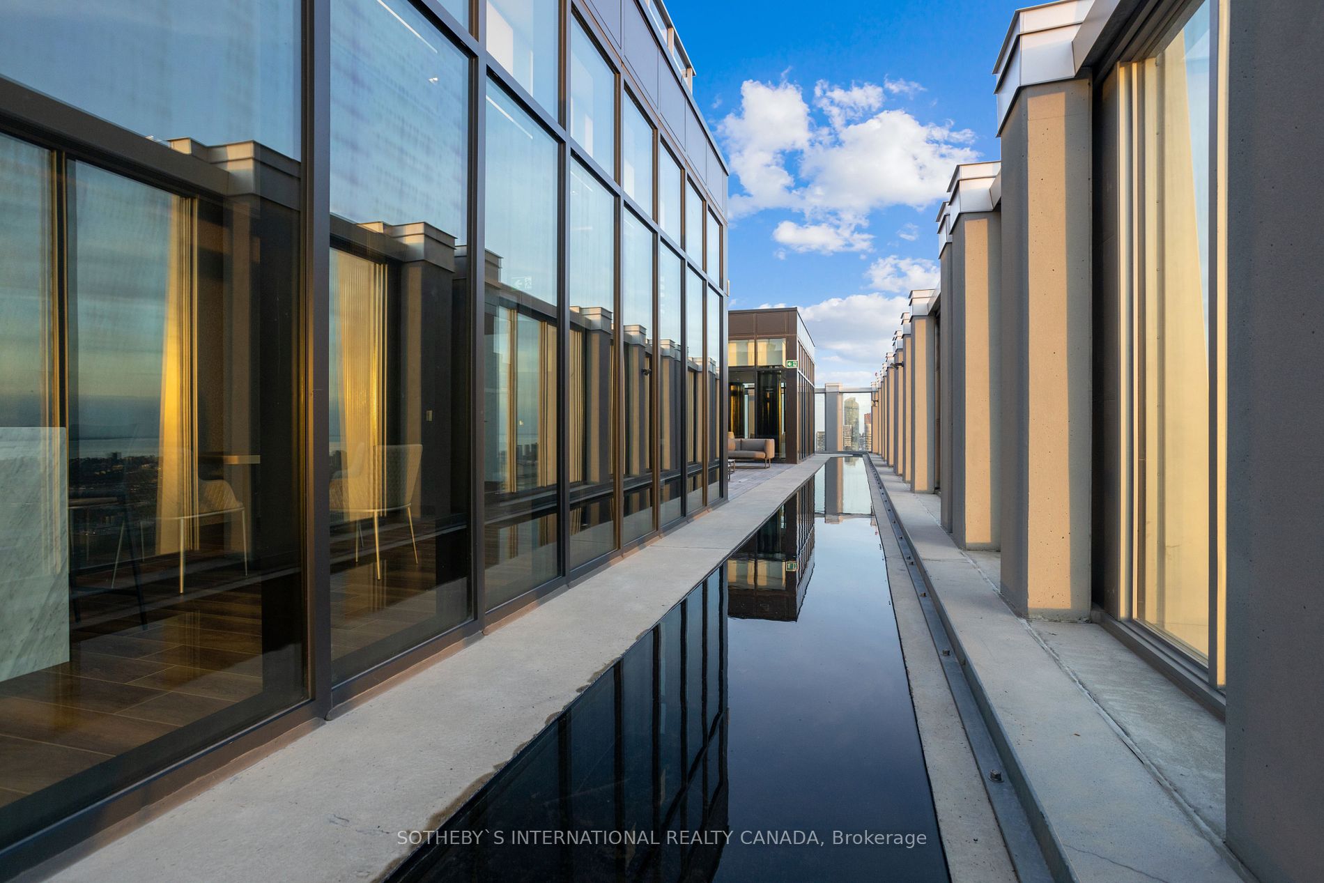 1 Yorkville Ave, #5405