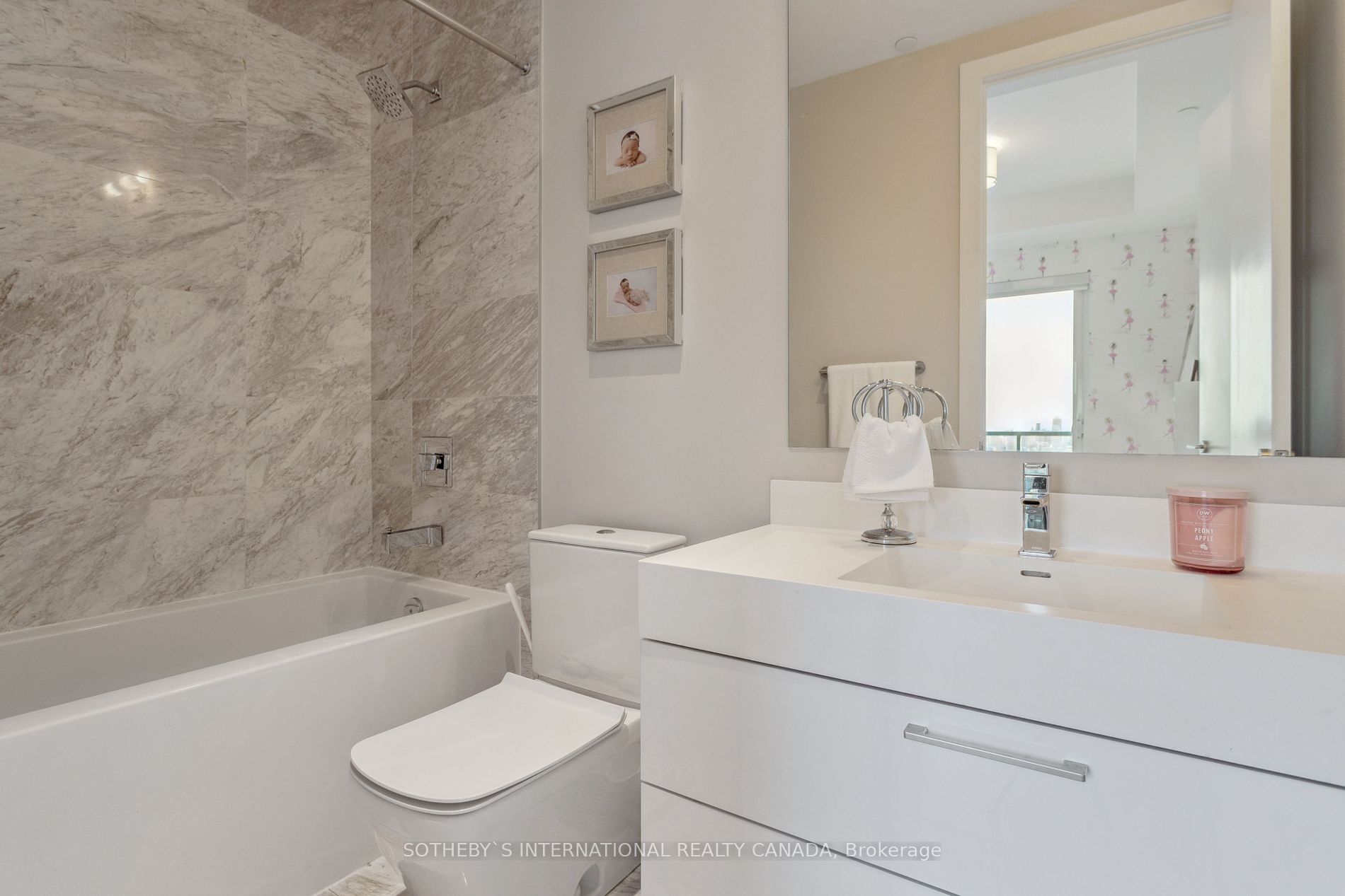 1 Yorkville Ave, #5405