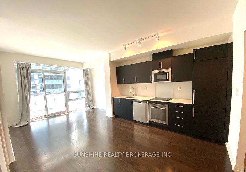 460 Adelaide St E, #518