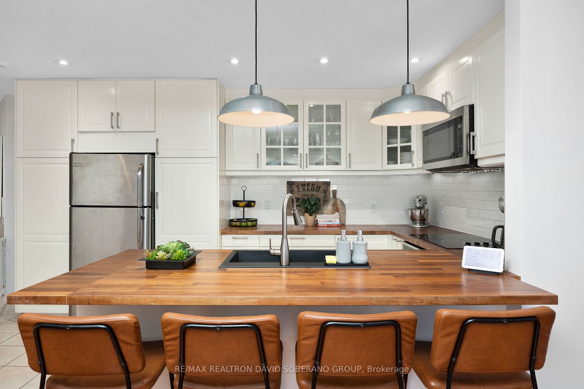 778 Sheppard Ave W, #306