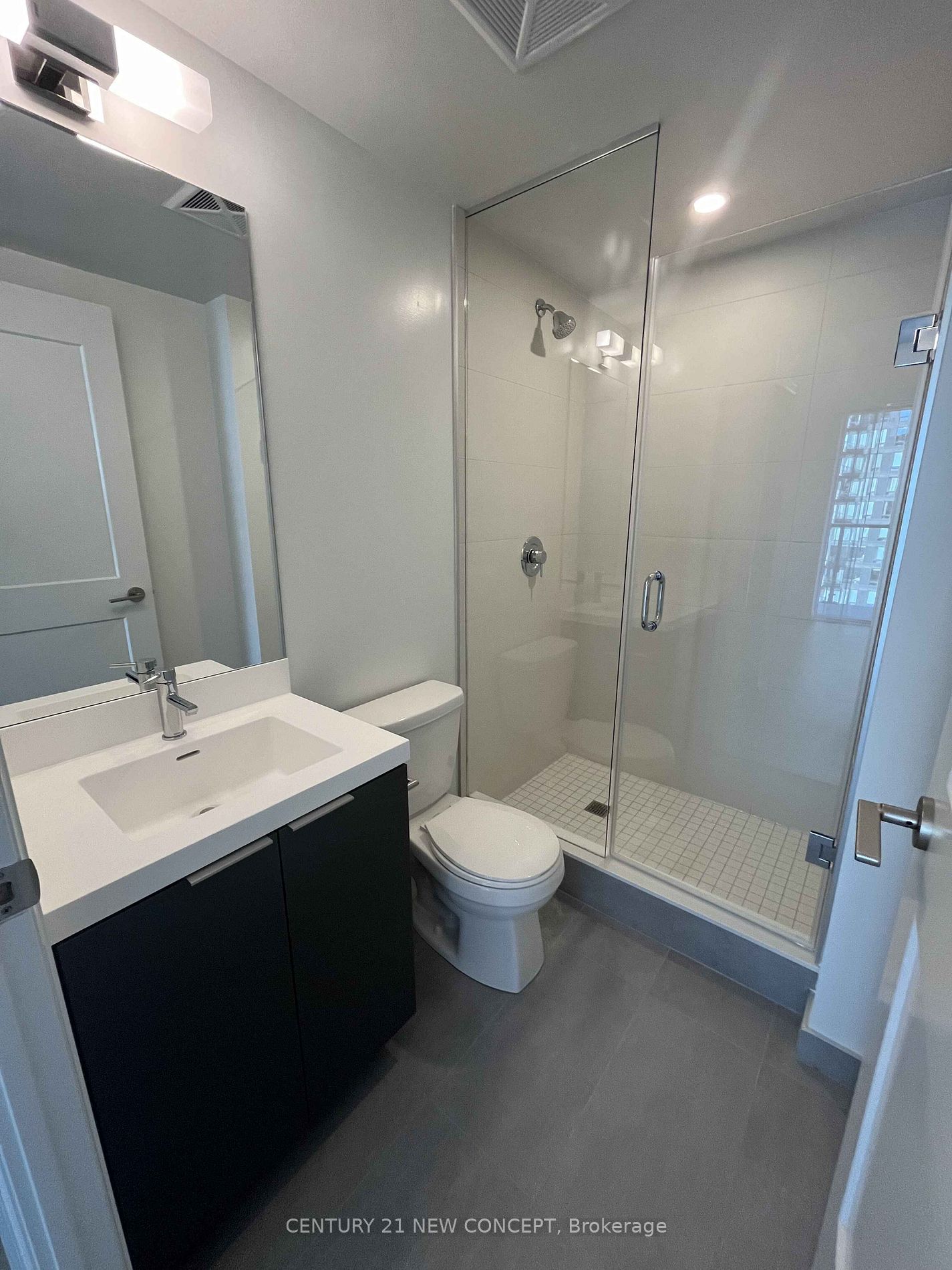 8 Widmer St, #3211