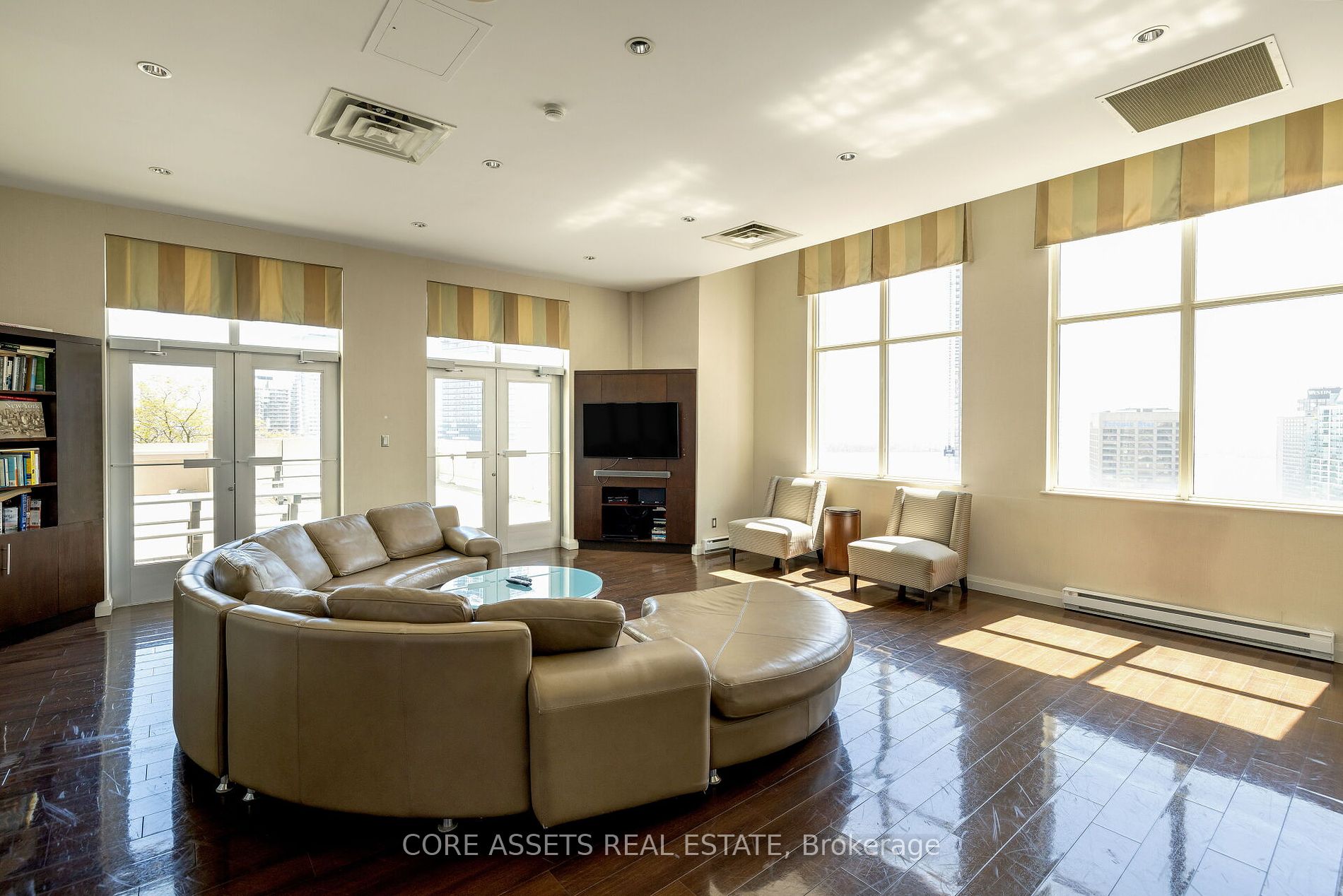 25 The Esplanade, #1706