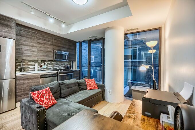 111 Bathurst St, #1301