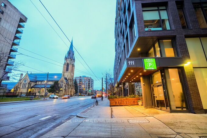 111 Bathurst St, #1301
