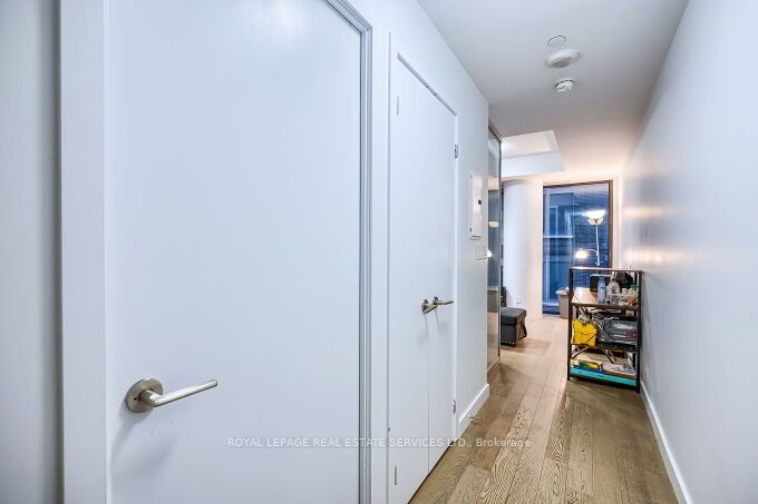 111 Bathurst St, #1301