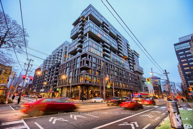 111 Bathurst St, #1301