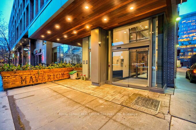 111 Bathurst St, #1301