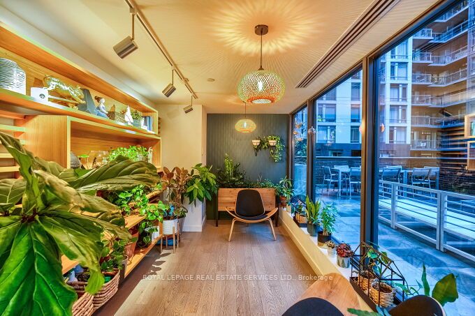 111 Bathurst St, #1301