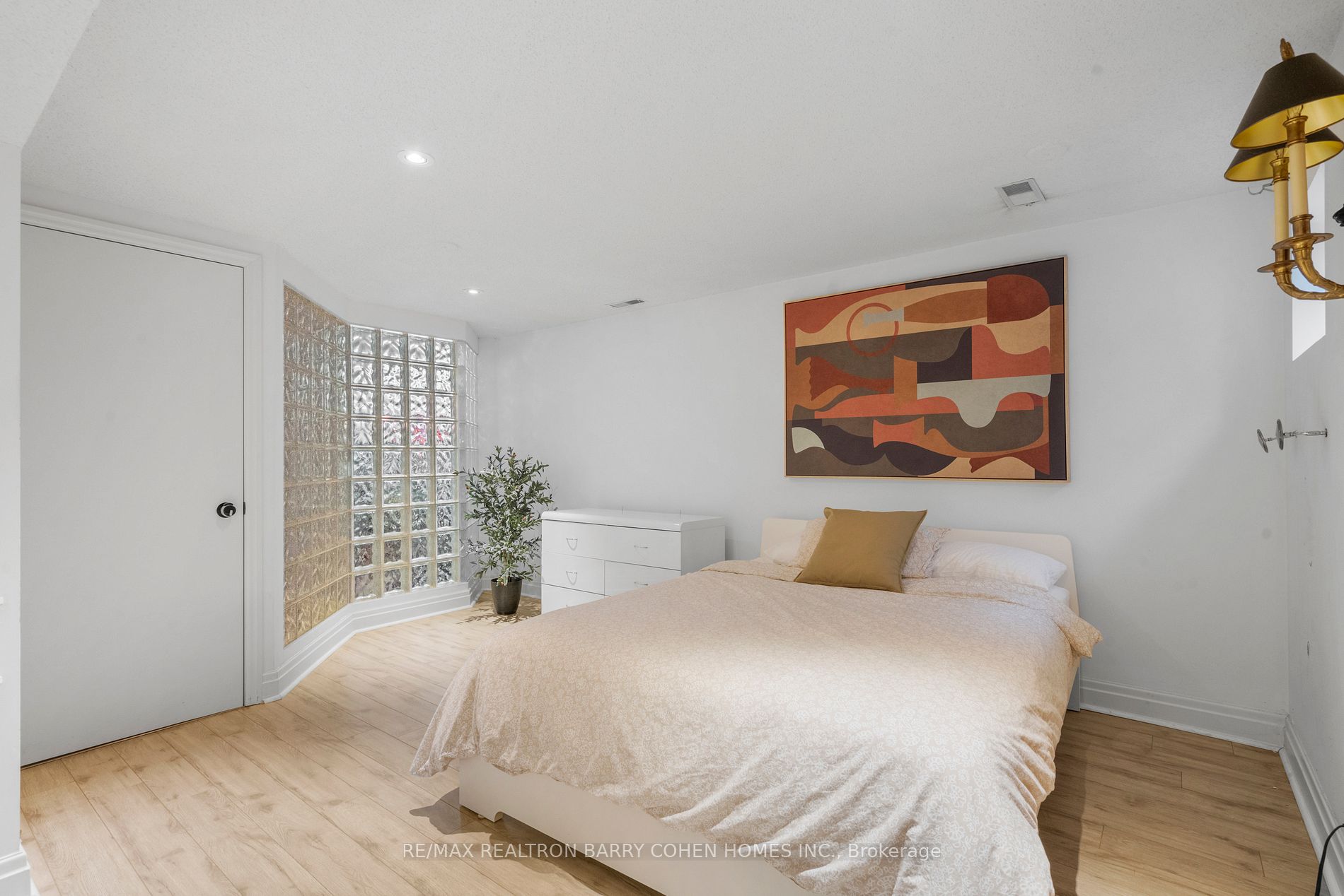 4 Chipstead Rd